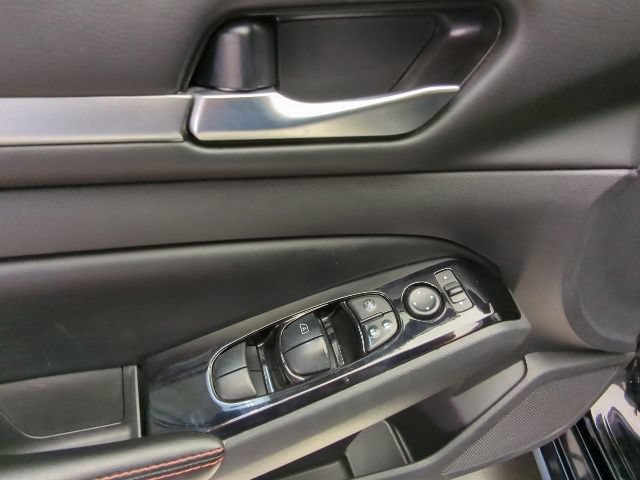 Used 2024 Nissan Altima 2.5 SR FWD image 14