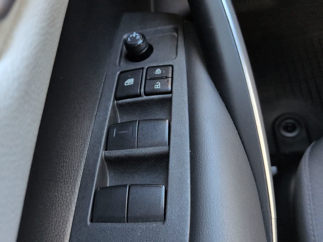 Used 2023 Toyota Corolla SE FWD image 21