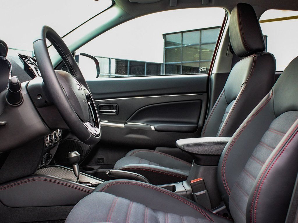 New 2025 Mitsubishi Outlander Sport SE AWD/4WD image 30