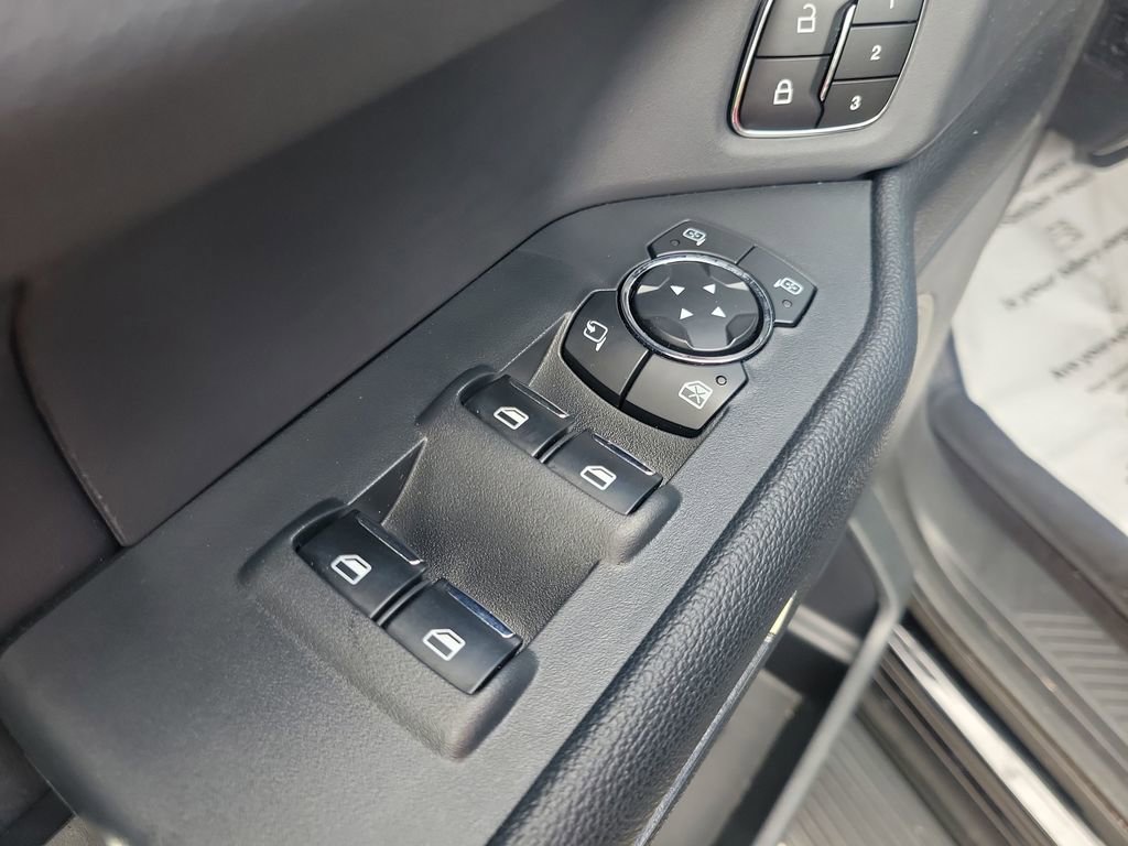 Used 2023 Ford Expedition XLT RWD image 14
