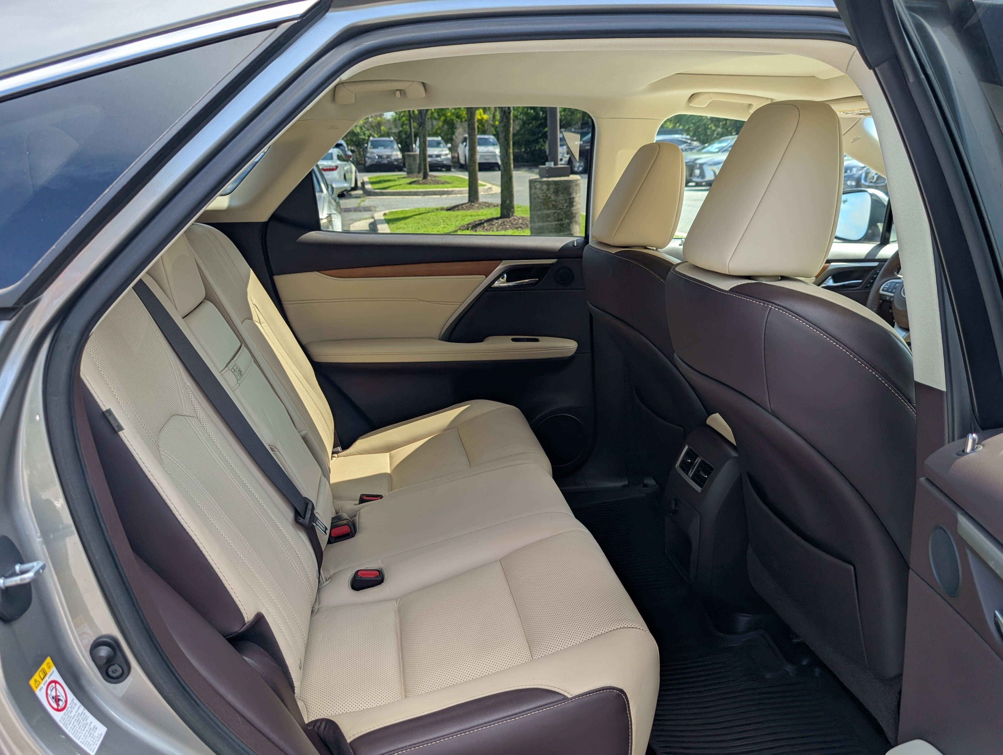 Used 2018 Lexus RX 450h AWD w/ Premium Package image 12
