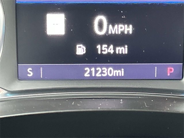 Used 2023 Chevrolet Traverse RS image 32