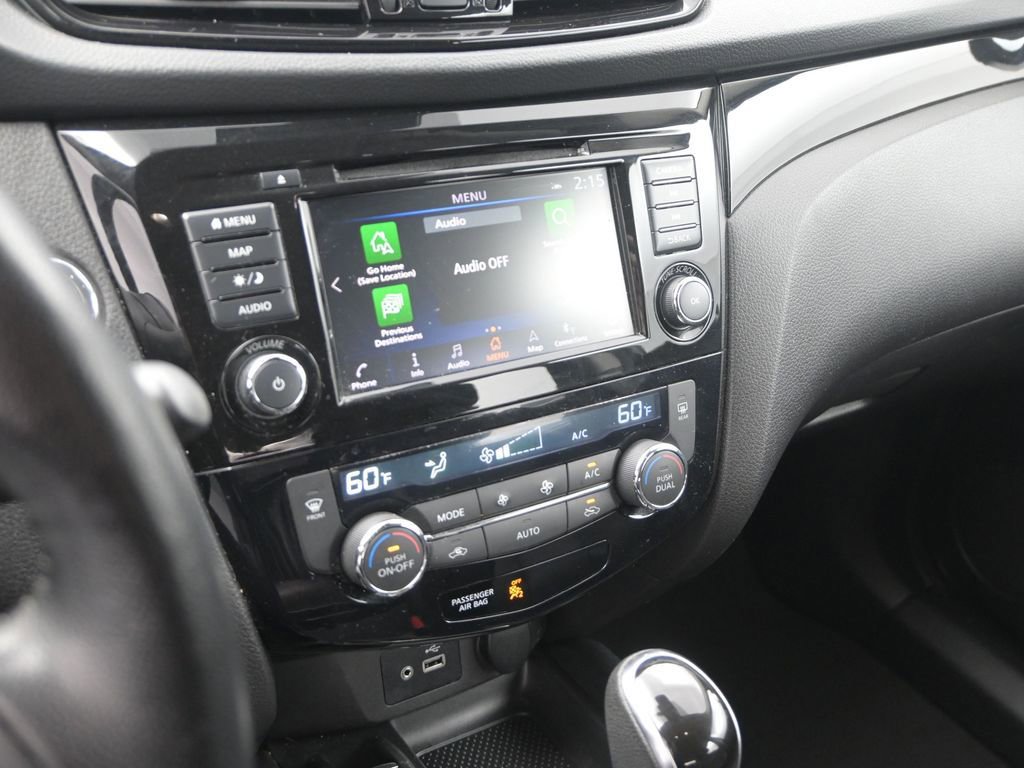 Used 2022 Nissan Rogue Sport SL w/ Premium Package image 17