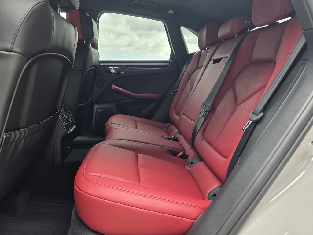 New 2026 Porsche Macan AWD/4WD image 15