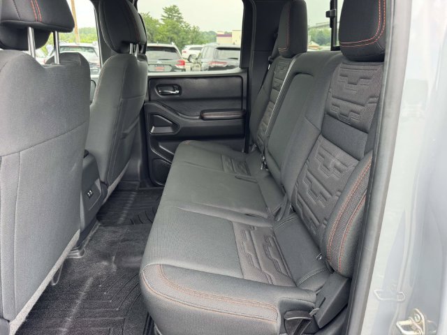 Used 2025 Nissan Frontier PRO-4X AWD/4WD image 15
