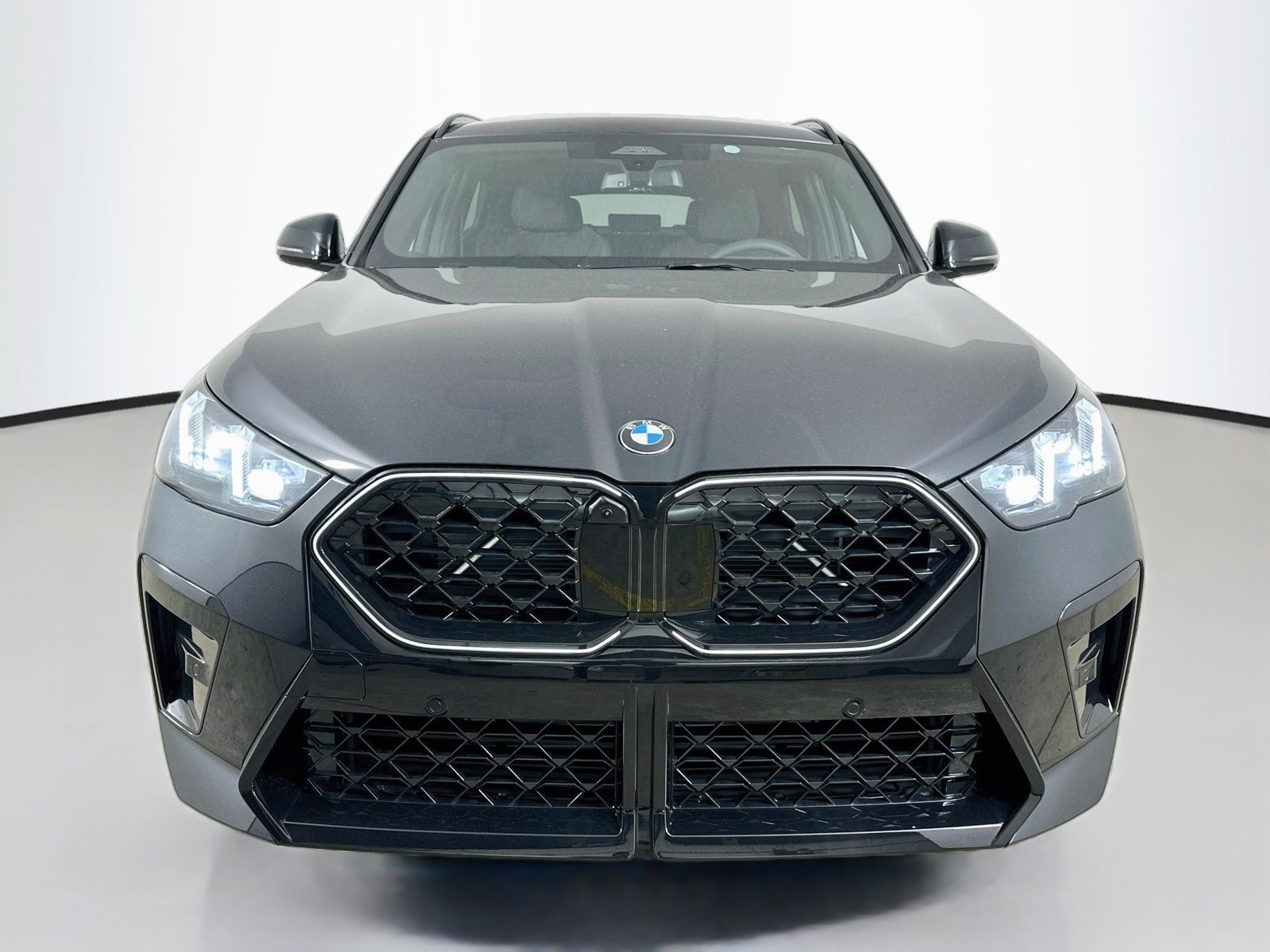 New 2027 BMW X2 xDrive28i AWD/4WD image 2