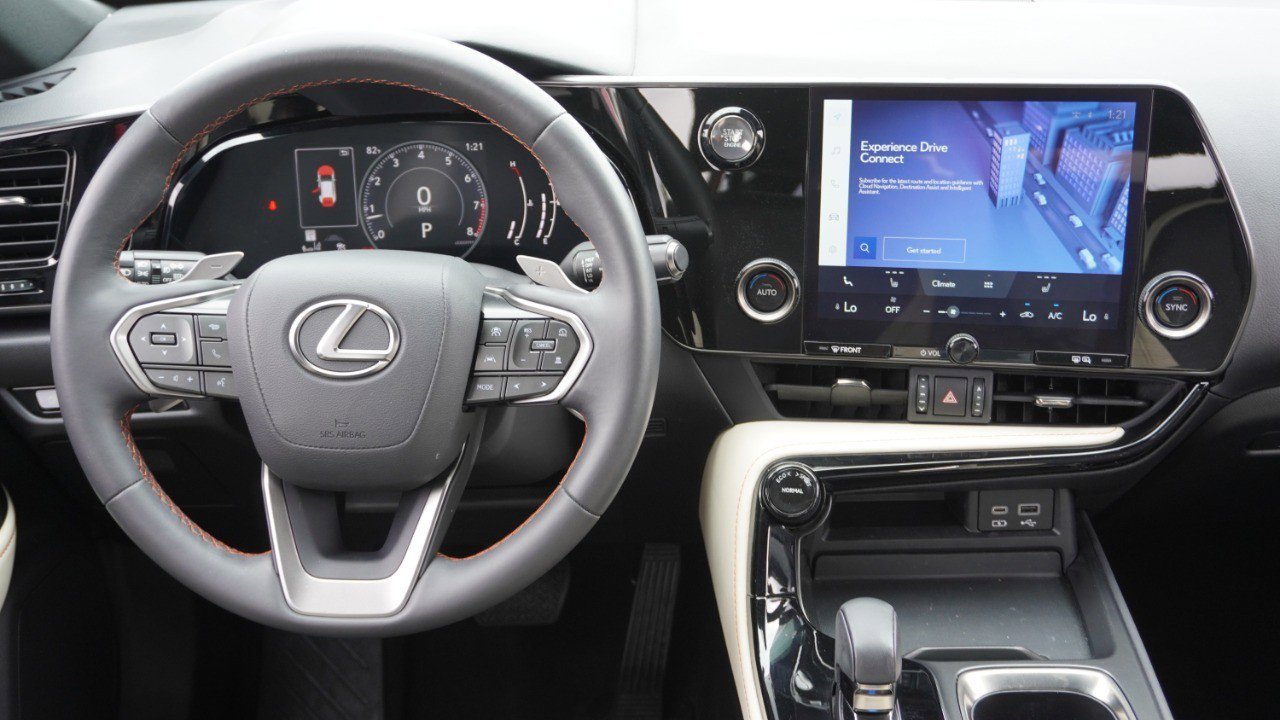 Certified 2023 Lexus NX 250 FWD w/ Towing Package (2000 Lbs) image 28