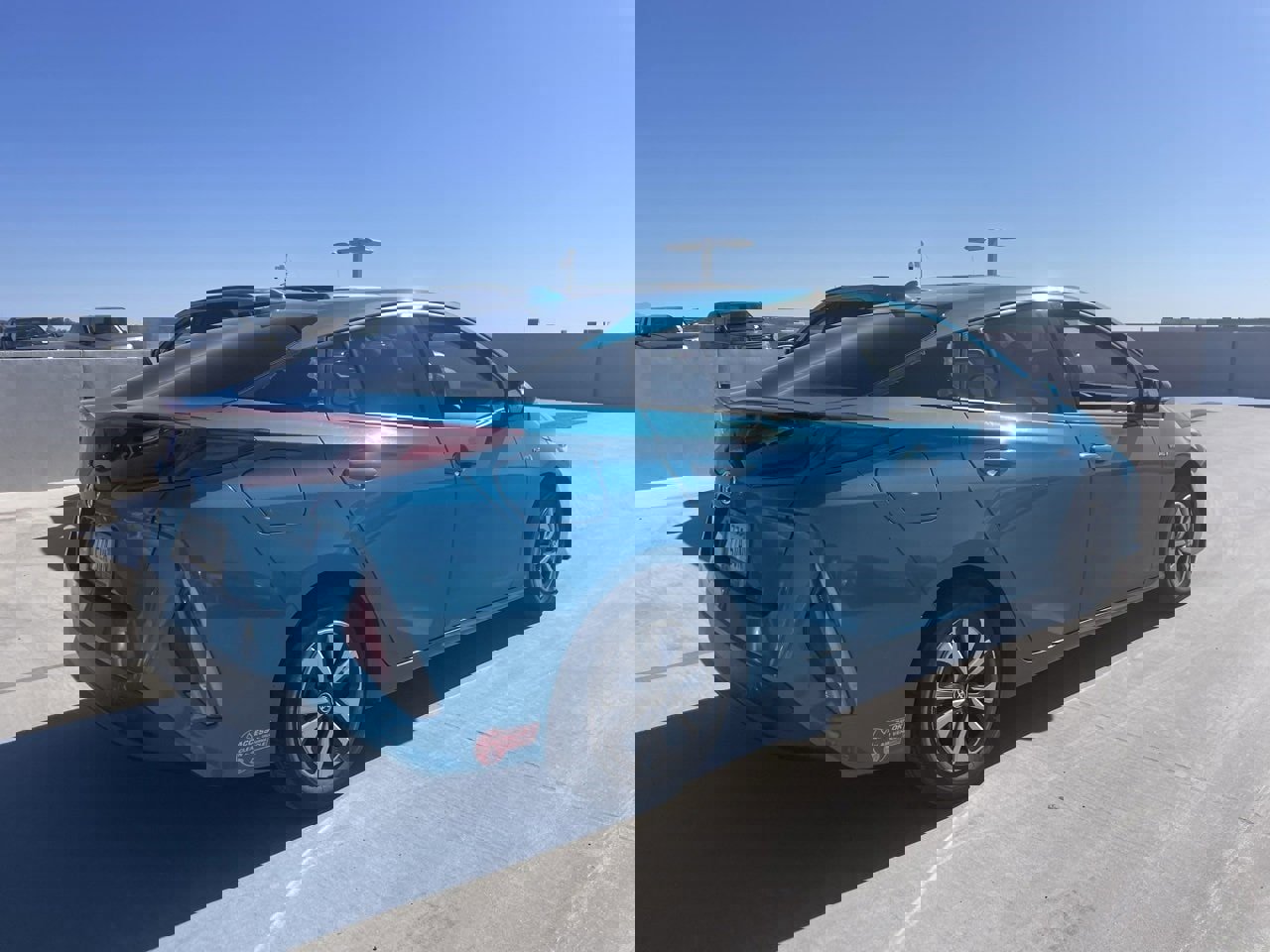 Used 2017 Toyota Prius Prime Premium image 2