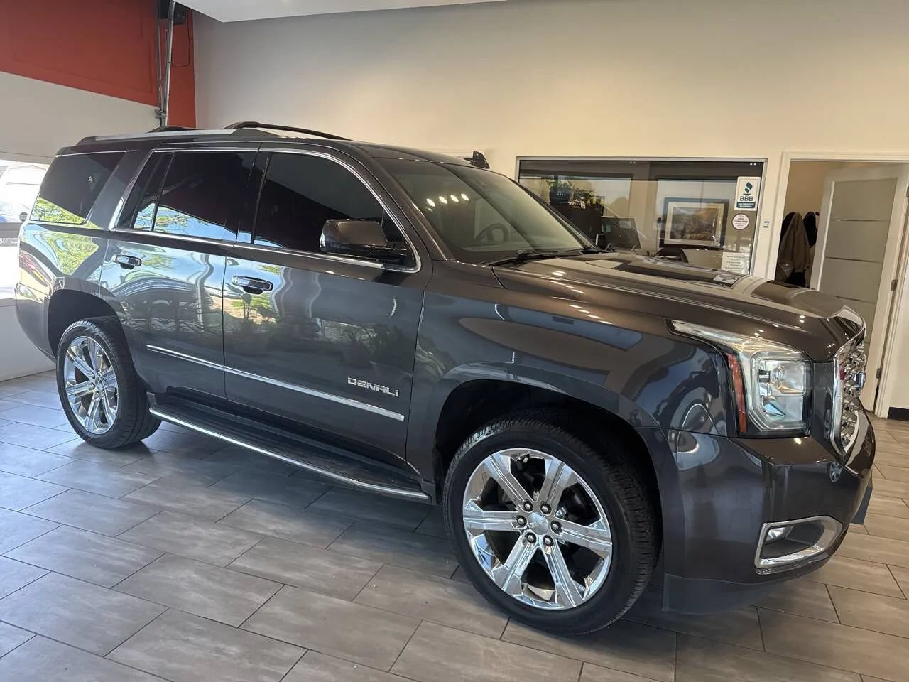 Used 2018 GMC Yukon Denali w/ Open Road Package AWD/4WD image 4
