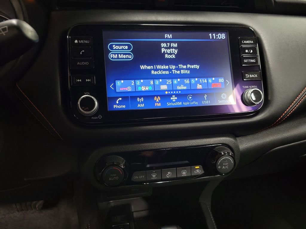 Used 2022 Nissan Kicks SR w/ Interior Electronics Package FWD image 14