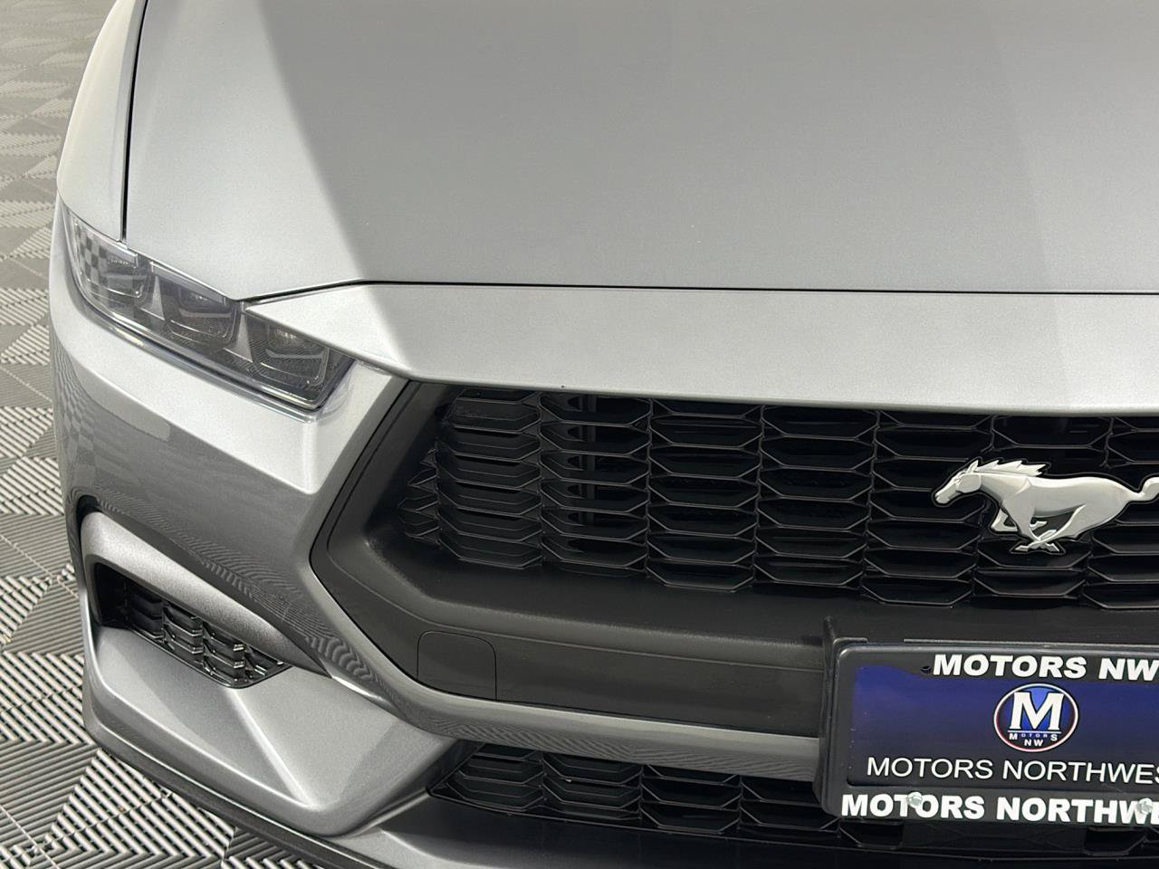 Used 2025 Ford Mustang Premium RWD image 3