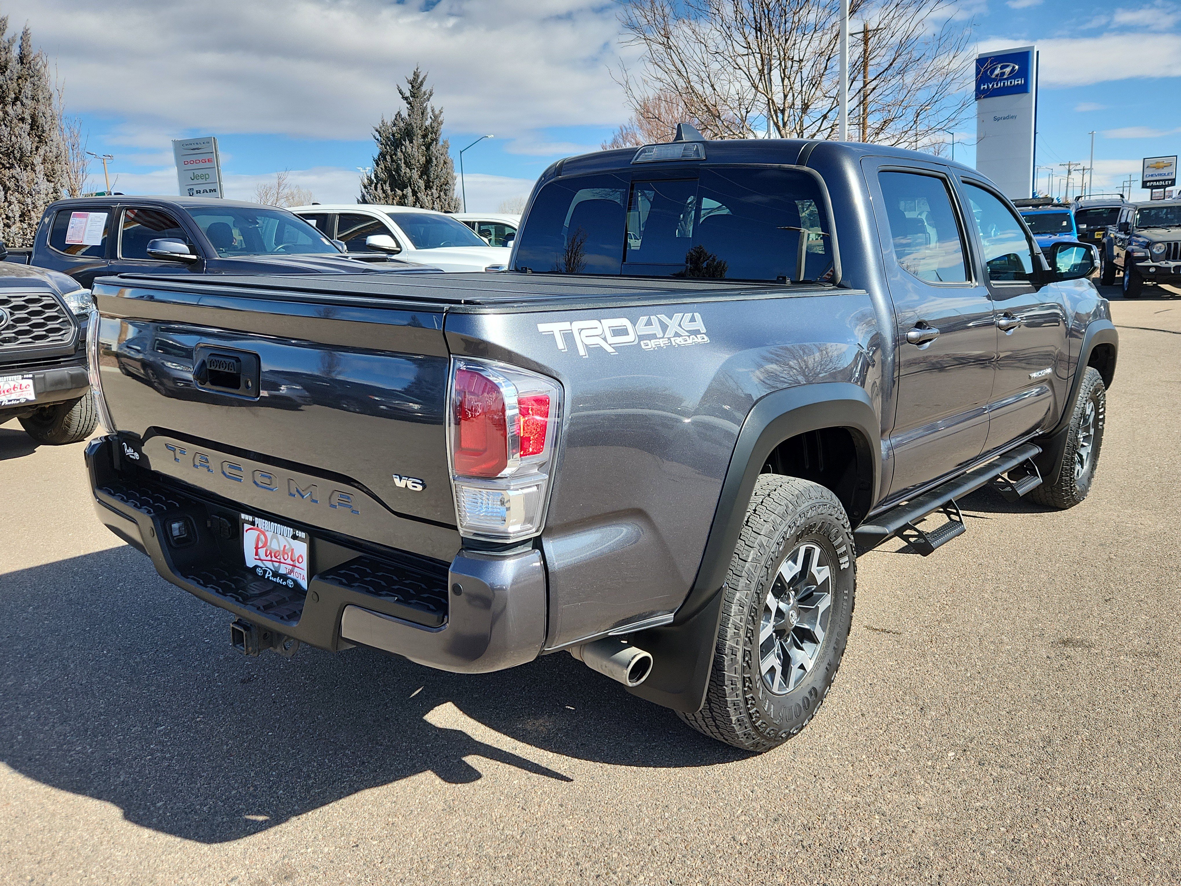 Used 2022 Toyota Tacoma TRD Off-Road w/ Technology Package image 3