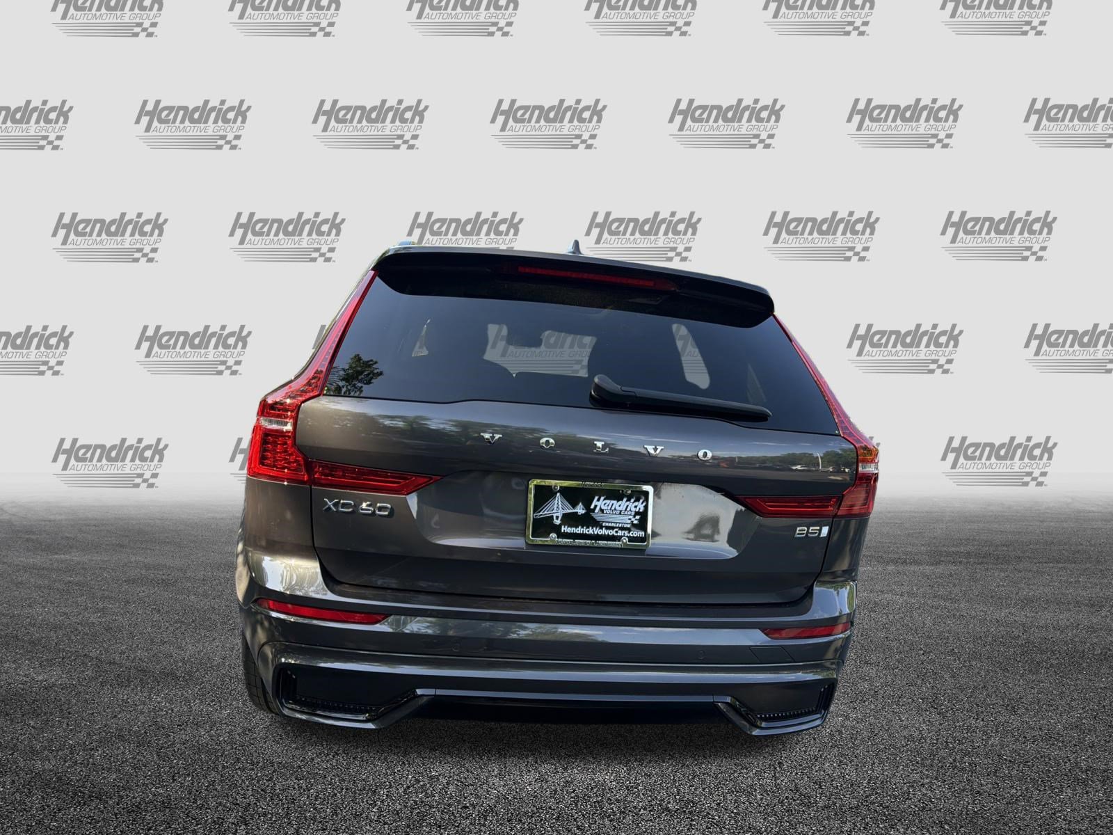 Certified 2023 Volvo XC60 B5 Ultimate image 9