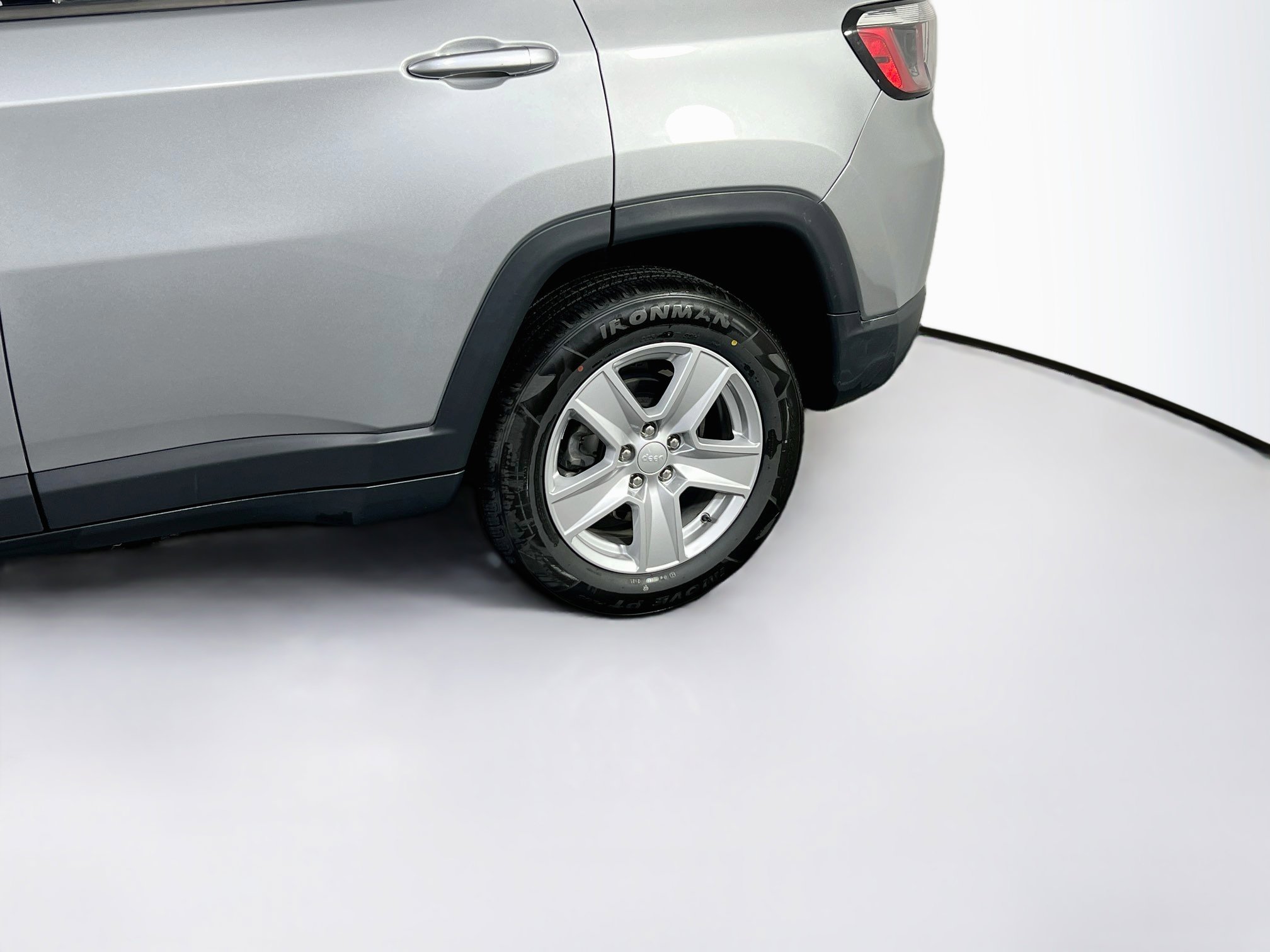 Used 2022 Jeep Compass Latitude AWD/4WD image 28