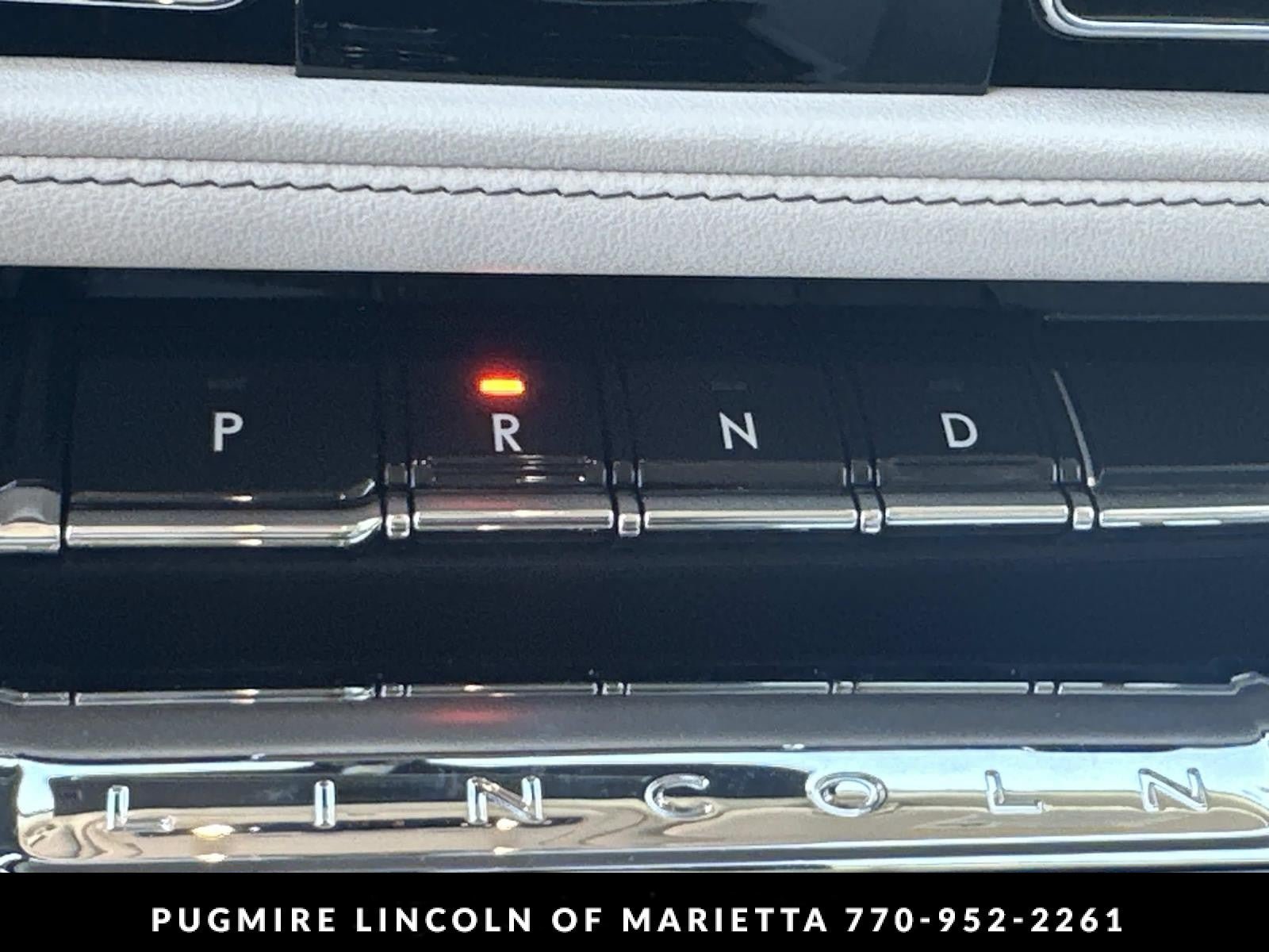 New 2026 Lincoln Aviator 2WD w/ Jet Appearance Package image 32