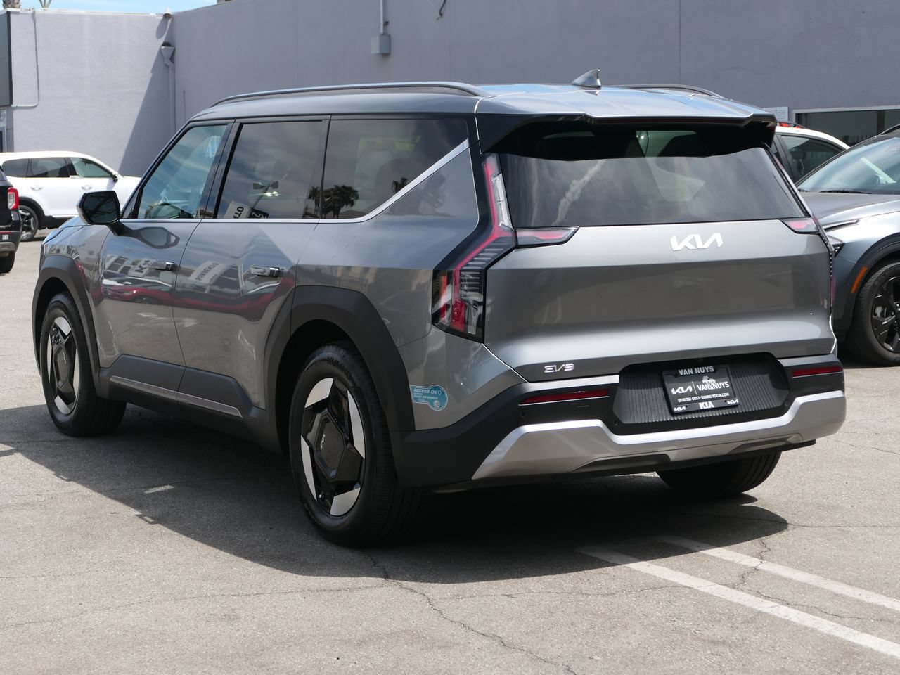 Certified 2024 Kia EV9 Wind AWD/4WD image 6