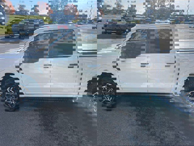 Used 2021 Ford F150 XL w/ STX Appearance Package image 3