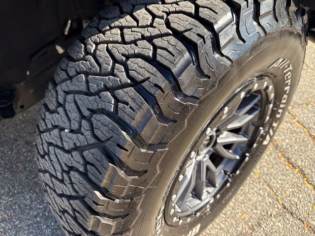 Used 2025 Ford Bronco 2-Door AWD/4WD image 9