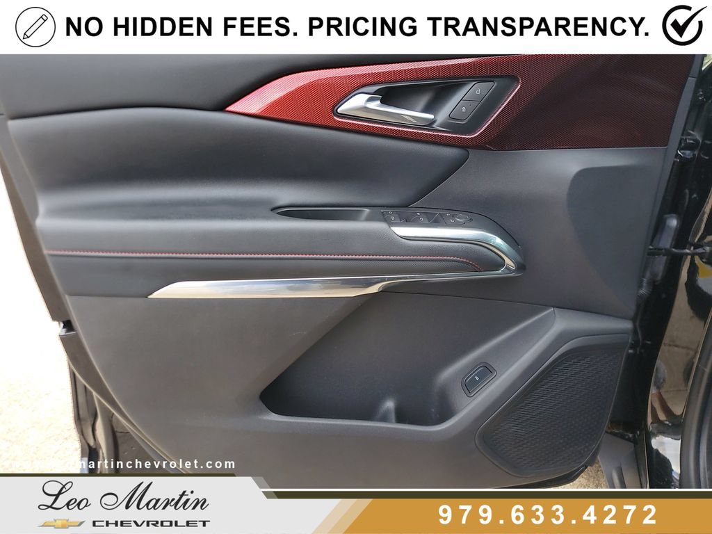 Used 2025 Chevrolet Traverse Z71 w/ Driver Confidence Package AWD/4WD image 19