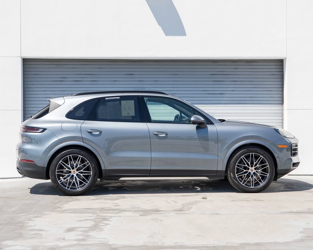 Certified 2026 Porsche Cayenne AWD/4WD image 23