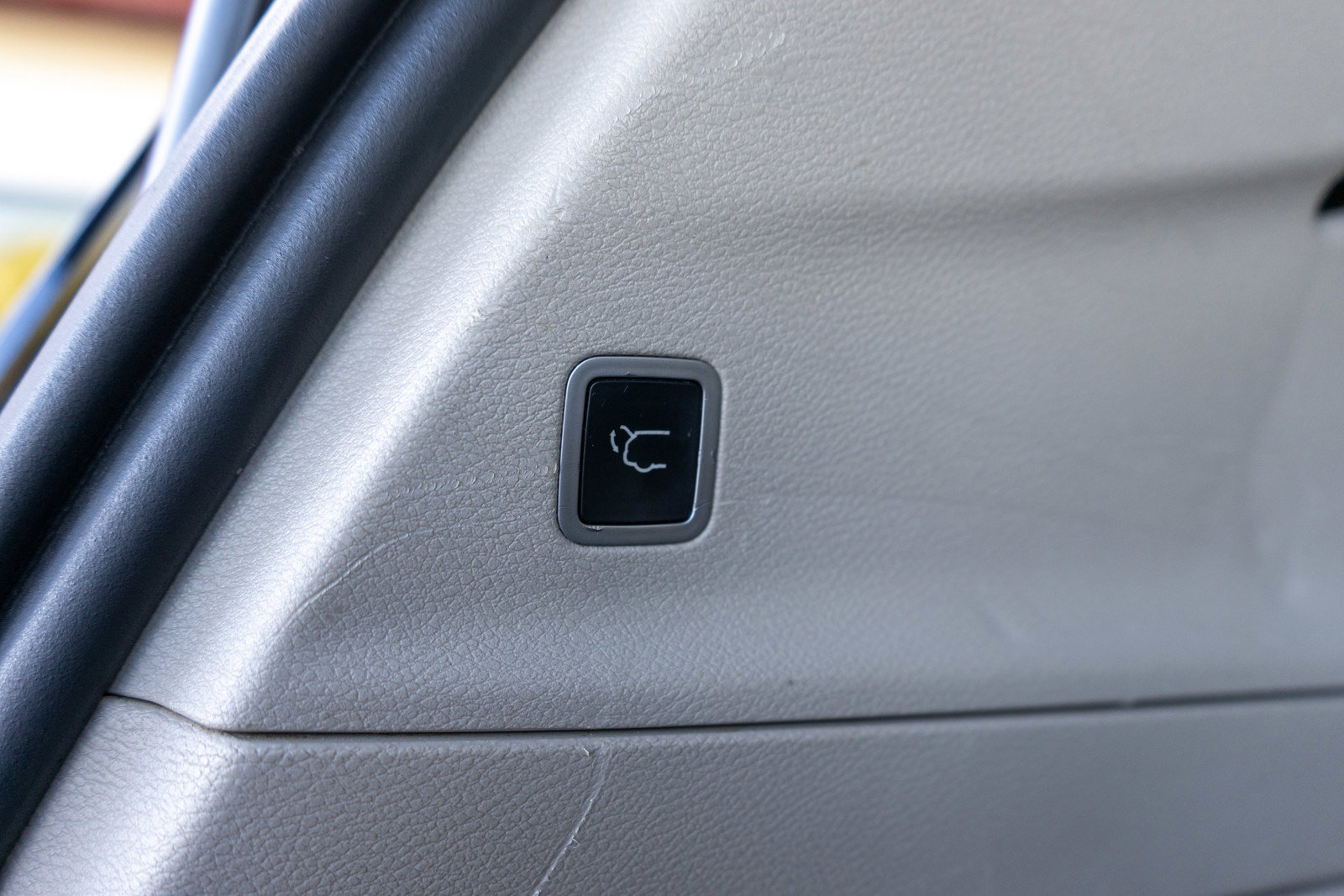 Used 2018 Chrysler Pacifica Touring-L FWD image 10