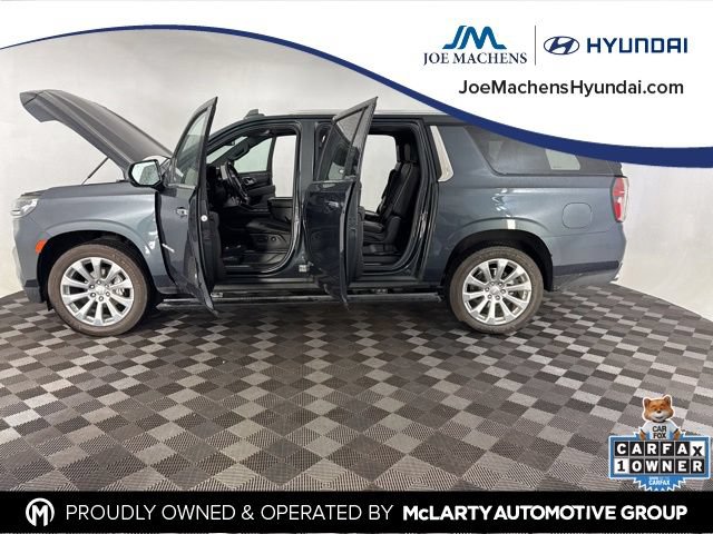 Used 2022 Chevrolet Suburban Premier AWD/4WD image 10