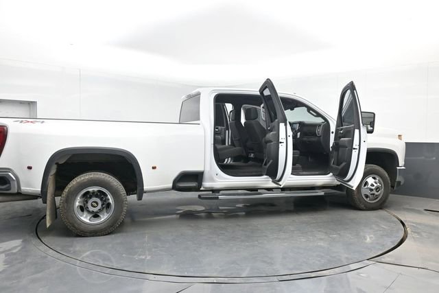 Used 2023 Chevrolet Silverado 3500 LT image 47