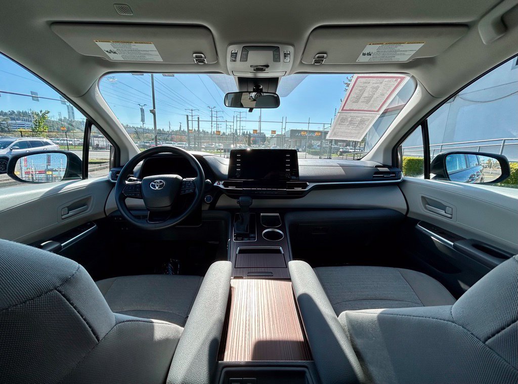 Certified 2024 Toyota Sienna LE AWD/4WD image 20