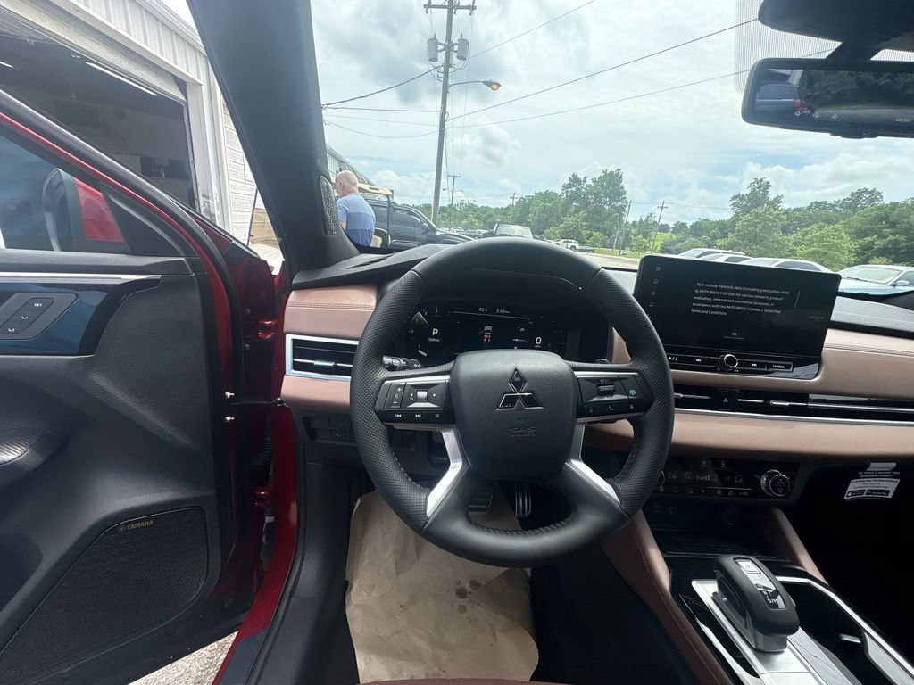 New 2026 Mitsubishi Outlander SEL FWD image 14