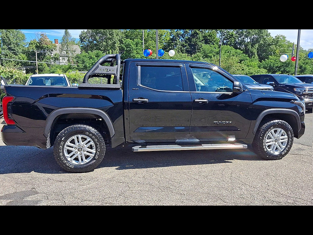 Used 2023 Toyota Tundra SR5 w/ SR5 Convenience Package AWD/4WD image 9