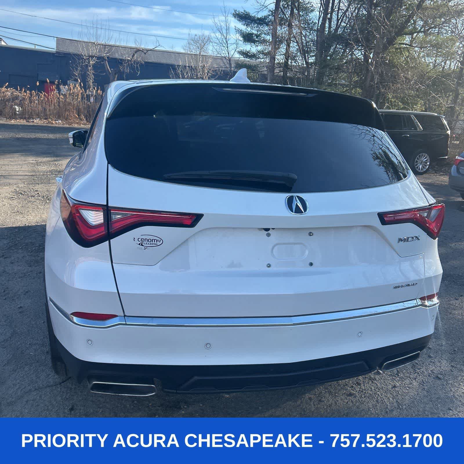 Used 2023 Acura MDX SH-AWD w/ Technology Package image 4