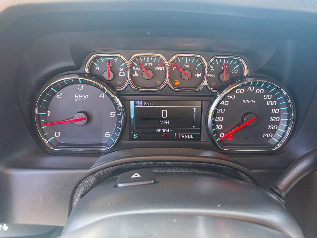 Used 2019 Chevrolet Suburban LT w/ Luxury Package RWD image 10
