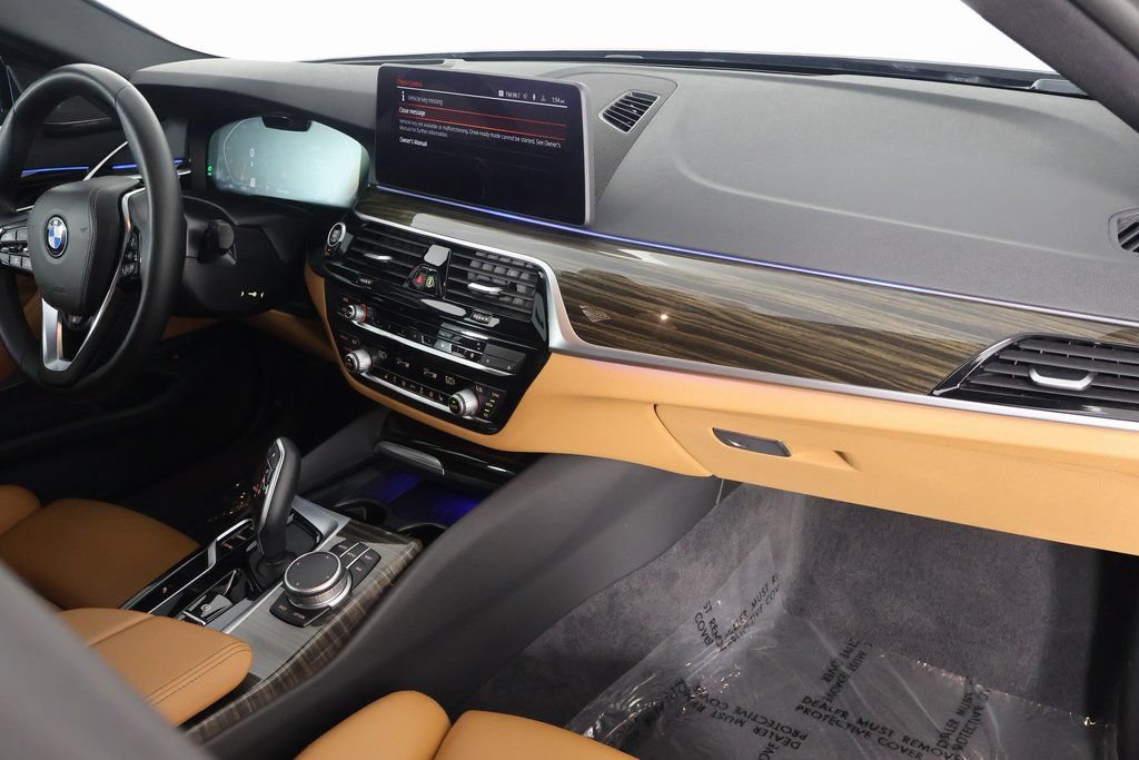 Used 2022 BMW 530i w/ Premium Package RWD image 9