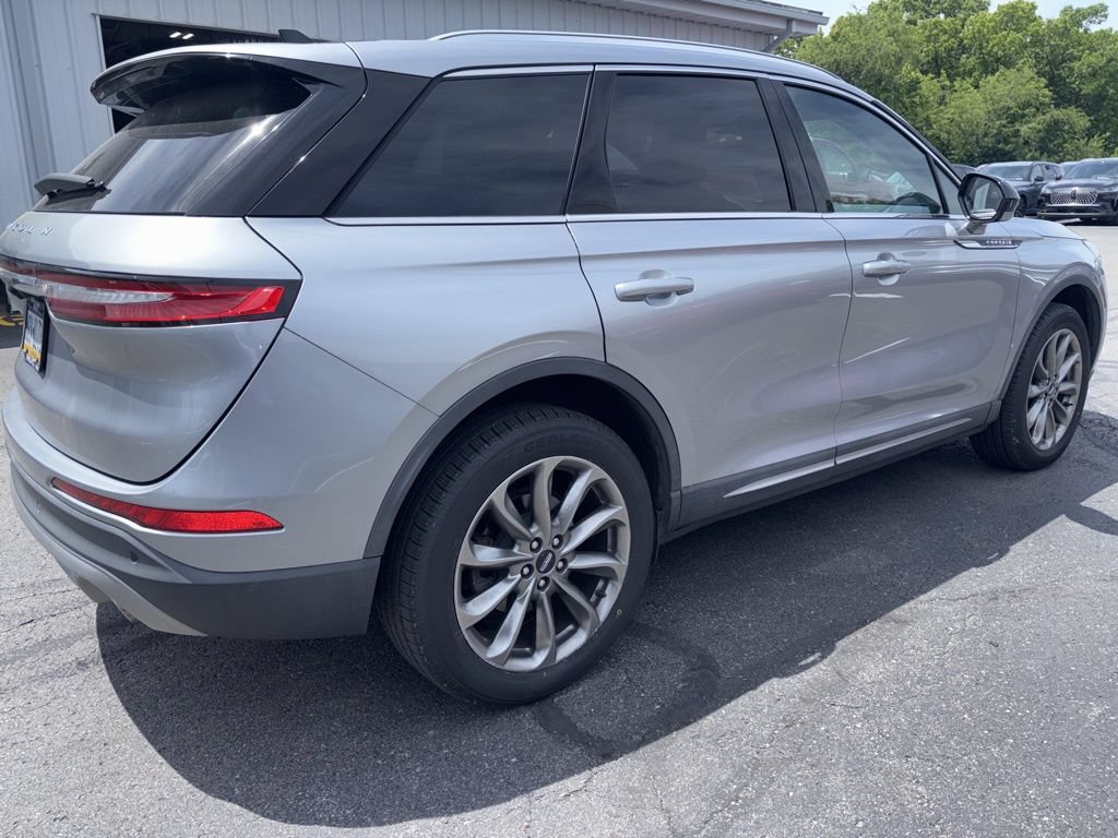 Used 2021 Lincoln Corsair AWD w/ Premium Package image 5