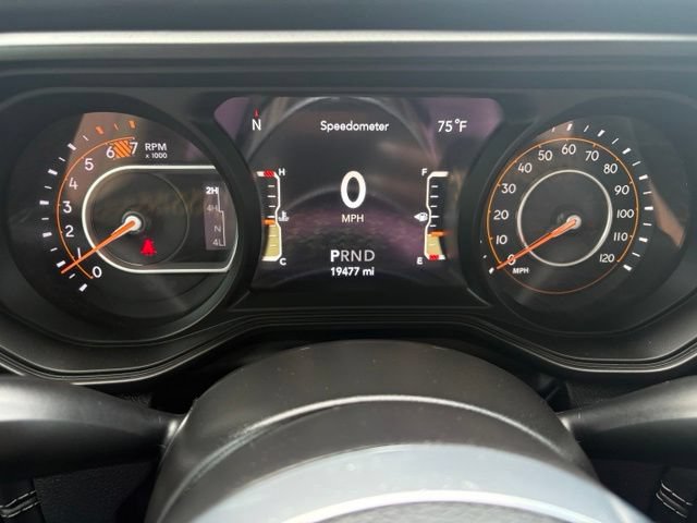 Used 2024 Jeep Wrangler Unlimited Sahara AWD/4WD image 25