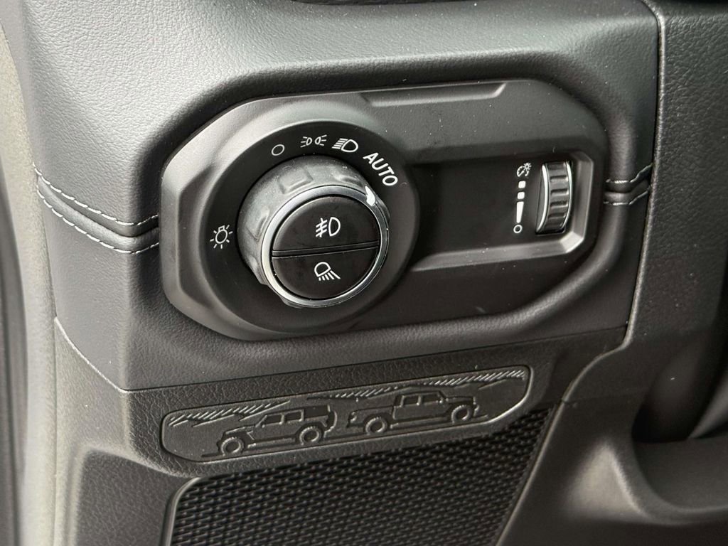 New 2026 Jeep Gladiator Rubicon AWD/4WD image 24