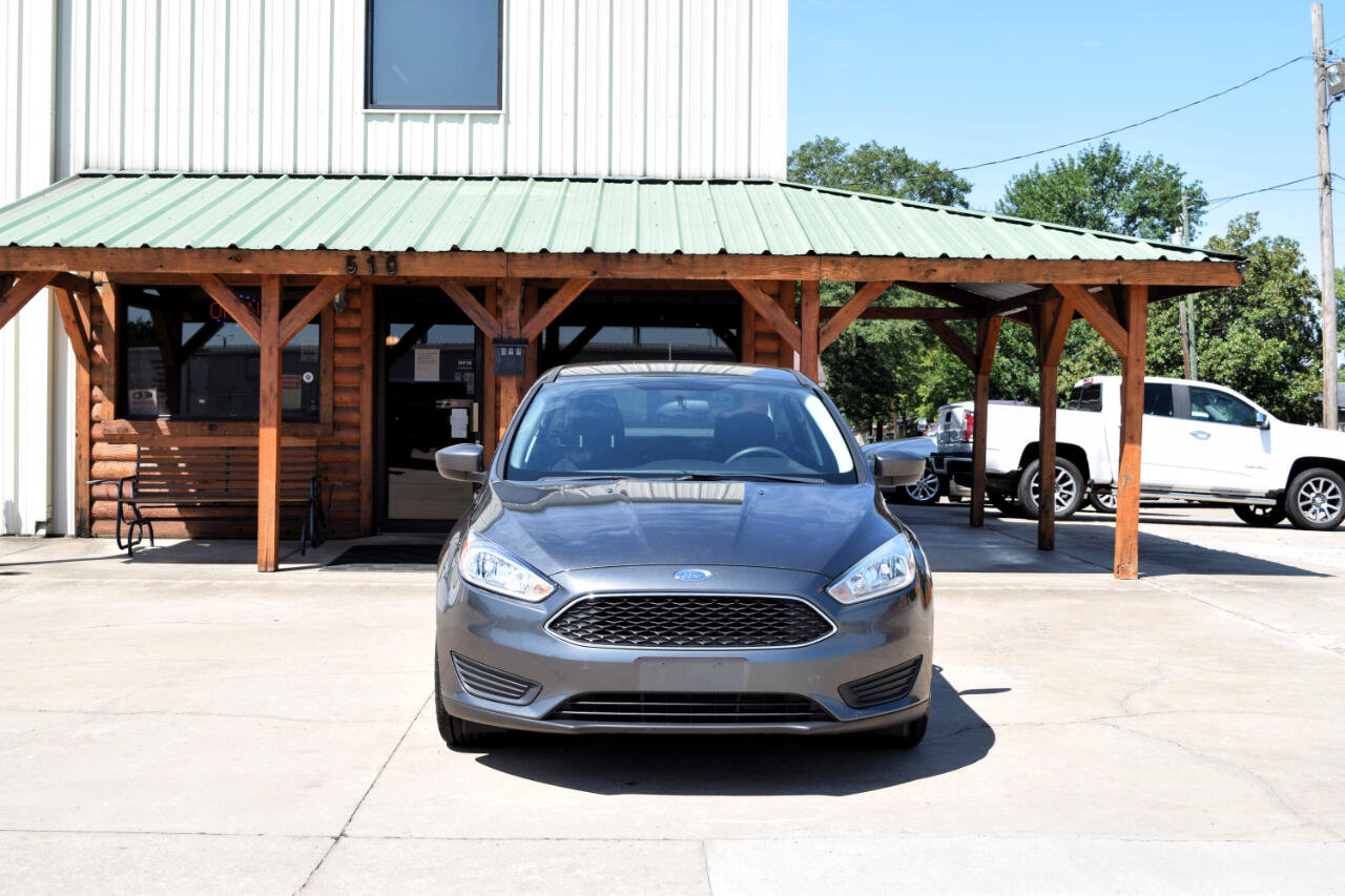 Used 2018 Ford Focus SE image 3