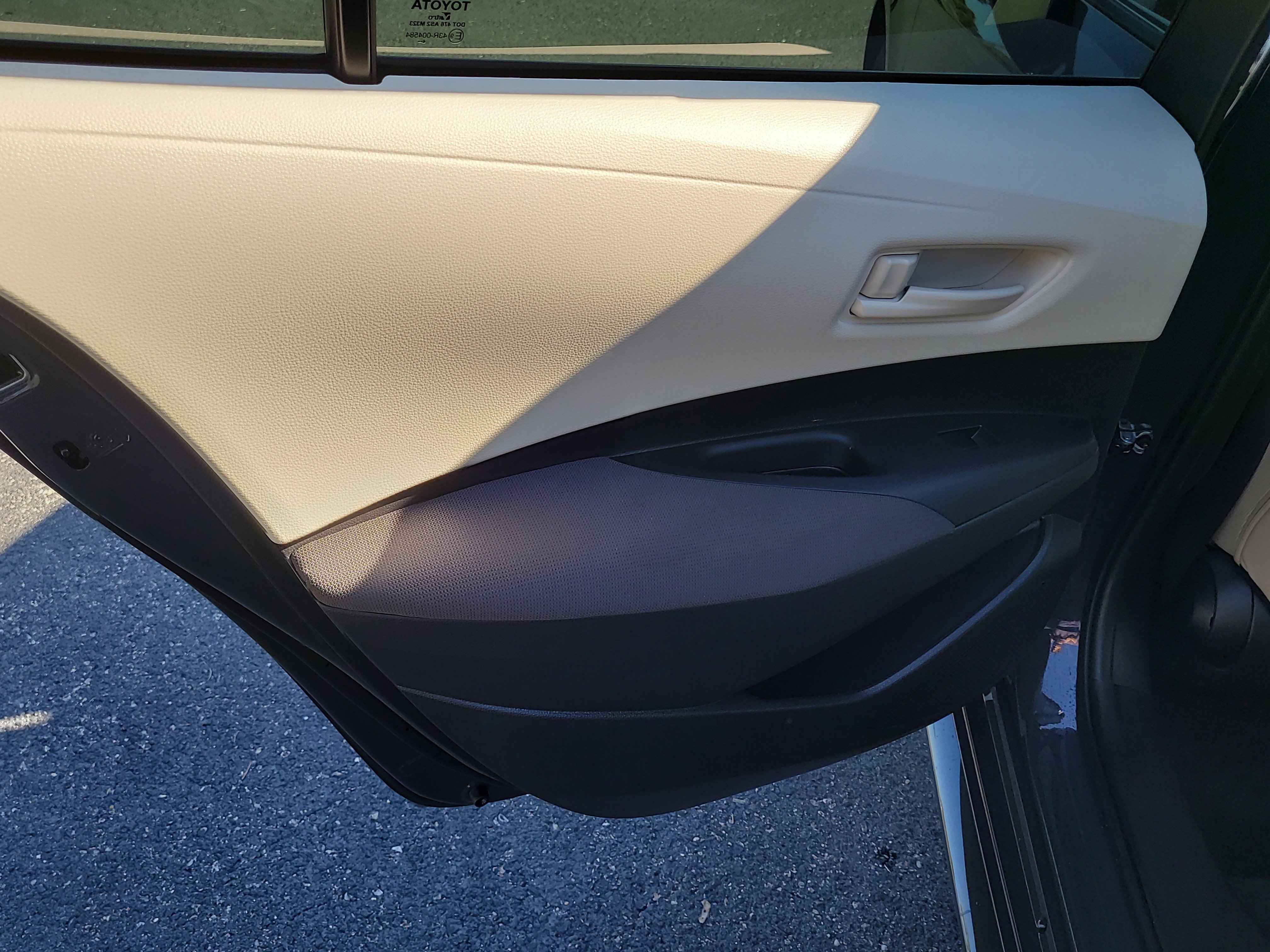 Certified 2025 Toyota Corolla LE image 14