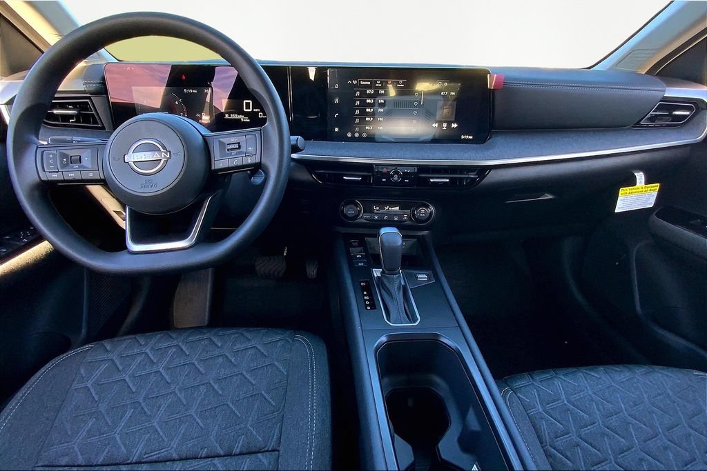Used 2026 Nissan Kicks SV FWD image 7