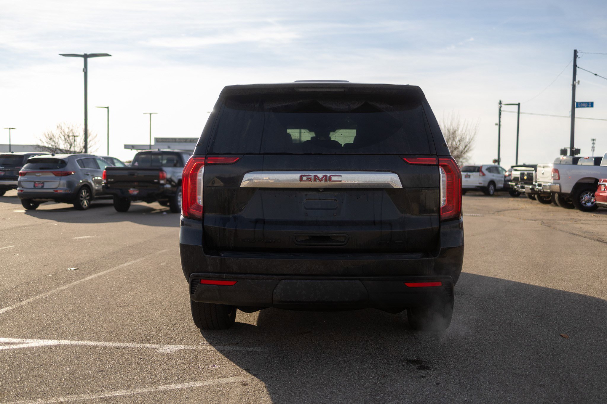 Used 2023 GMC Yukon XL SLE image 23