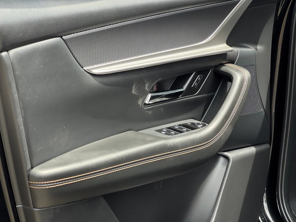 Certified 2025 MAZDA CX-70 Plug-In Hybrid w/ Premium Pkg AWD/4WD image 9