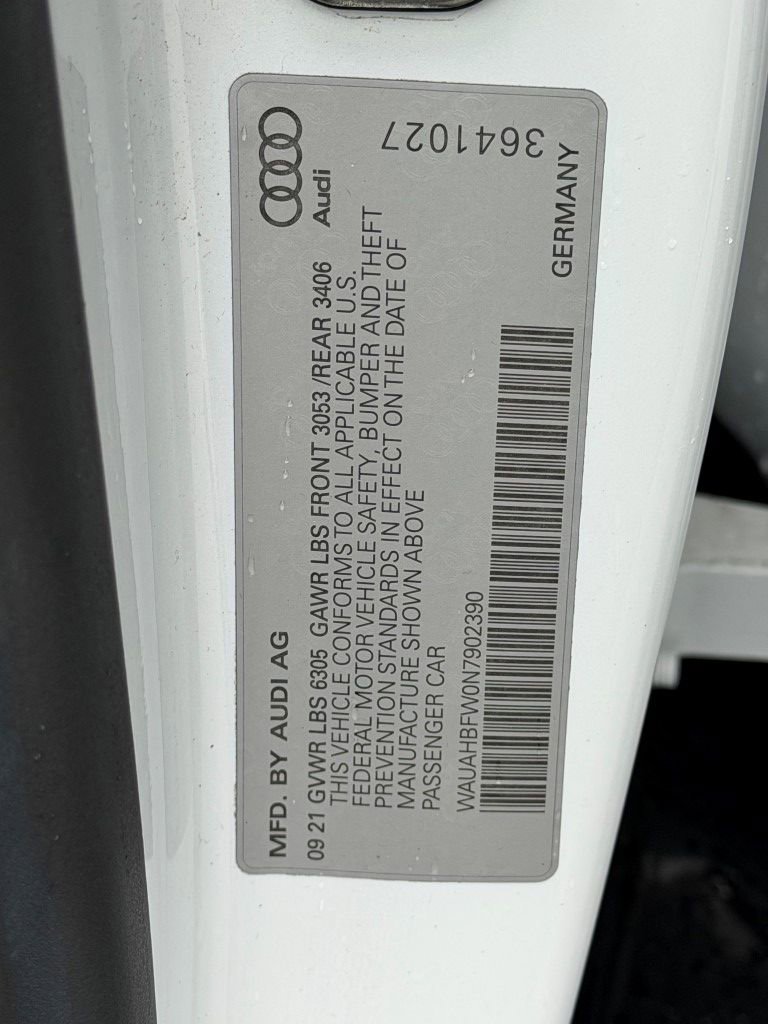 Certified 2022 Audi RS e-tron GT w/ Year 1 Package image 39