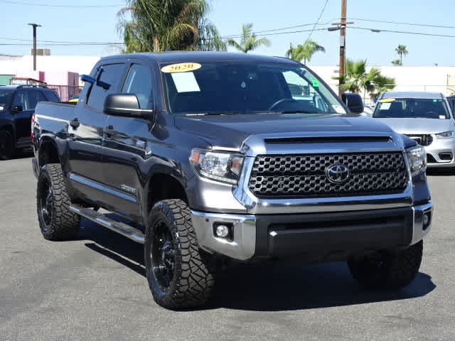 Used 2020 Toyota Tundra SR5 w/ SR5 Convenience Package AWD/4WD image 2