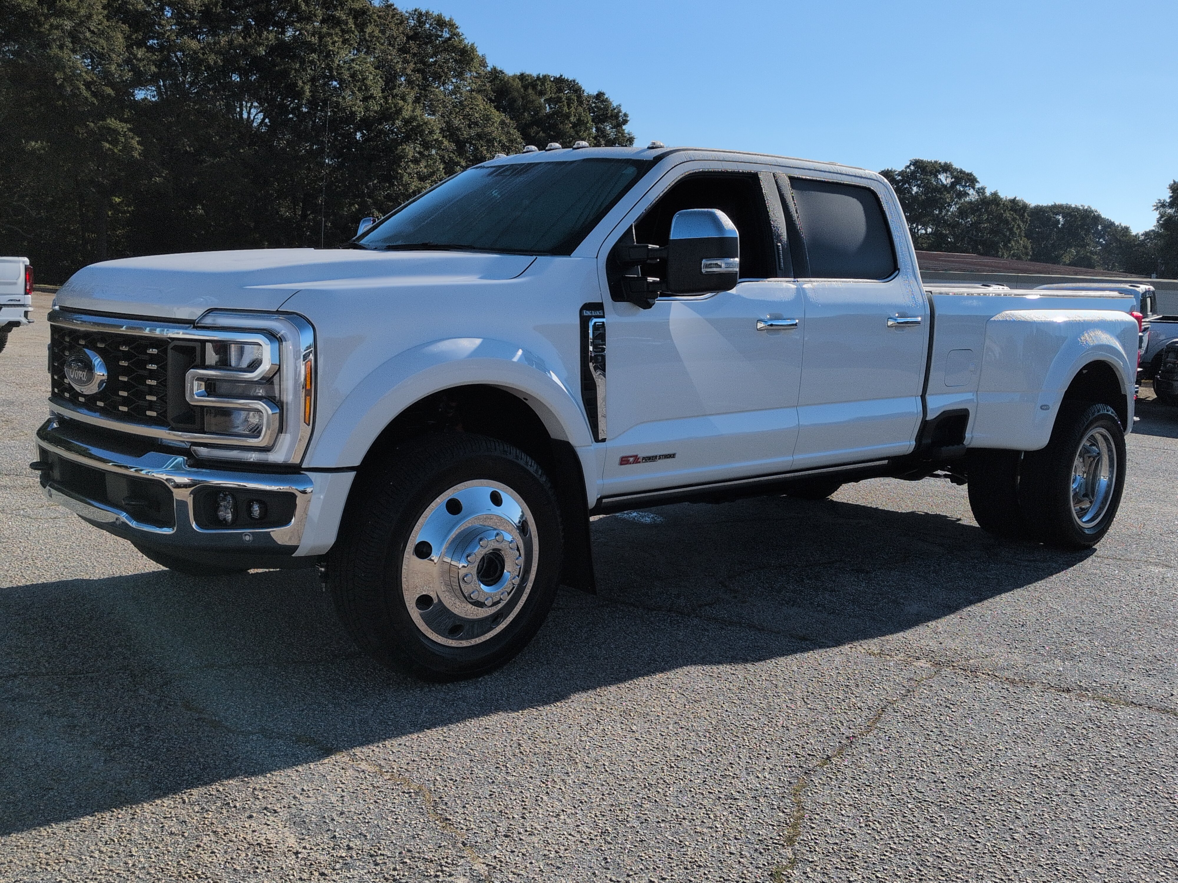 Used 2025 Ford F450 4x4 Crew Cab Super Duty image 6