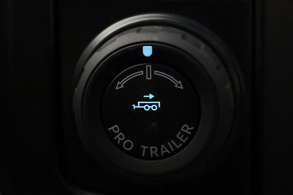 Used 2025 Ford F350 Platinum w/ Platinum Plus Package image 23