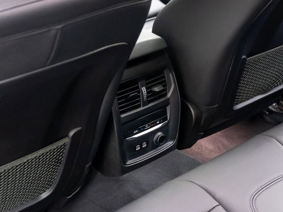 Used 2020 BMW 330i xDrive Sedan w/ Convenience Package image 20