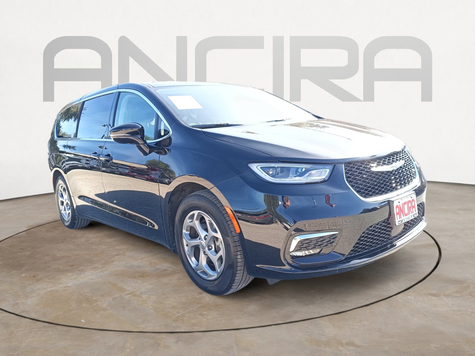 Certified 2024 Chrysler Pacifica Limited image 4