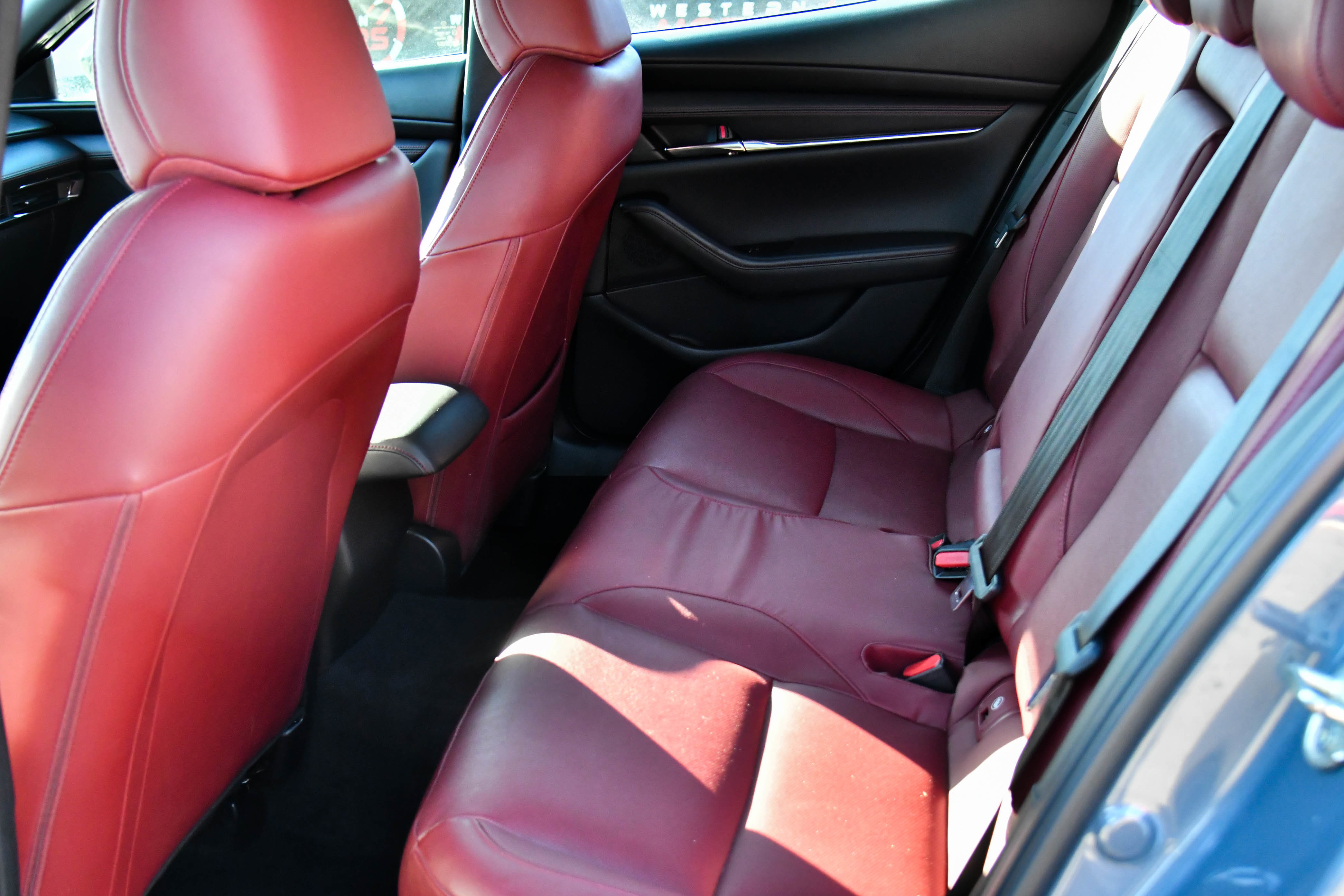 Used 2024 MAZDA MAZDA3 s image 36