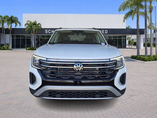 Certified 2025 Volkswagen Atlas Peak Edition SE image 2