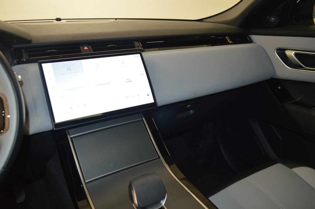 Used 2026 Land Rover Range Rover Velar S AWD/4WD image 24